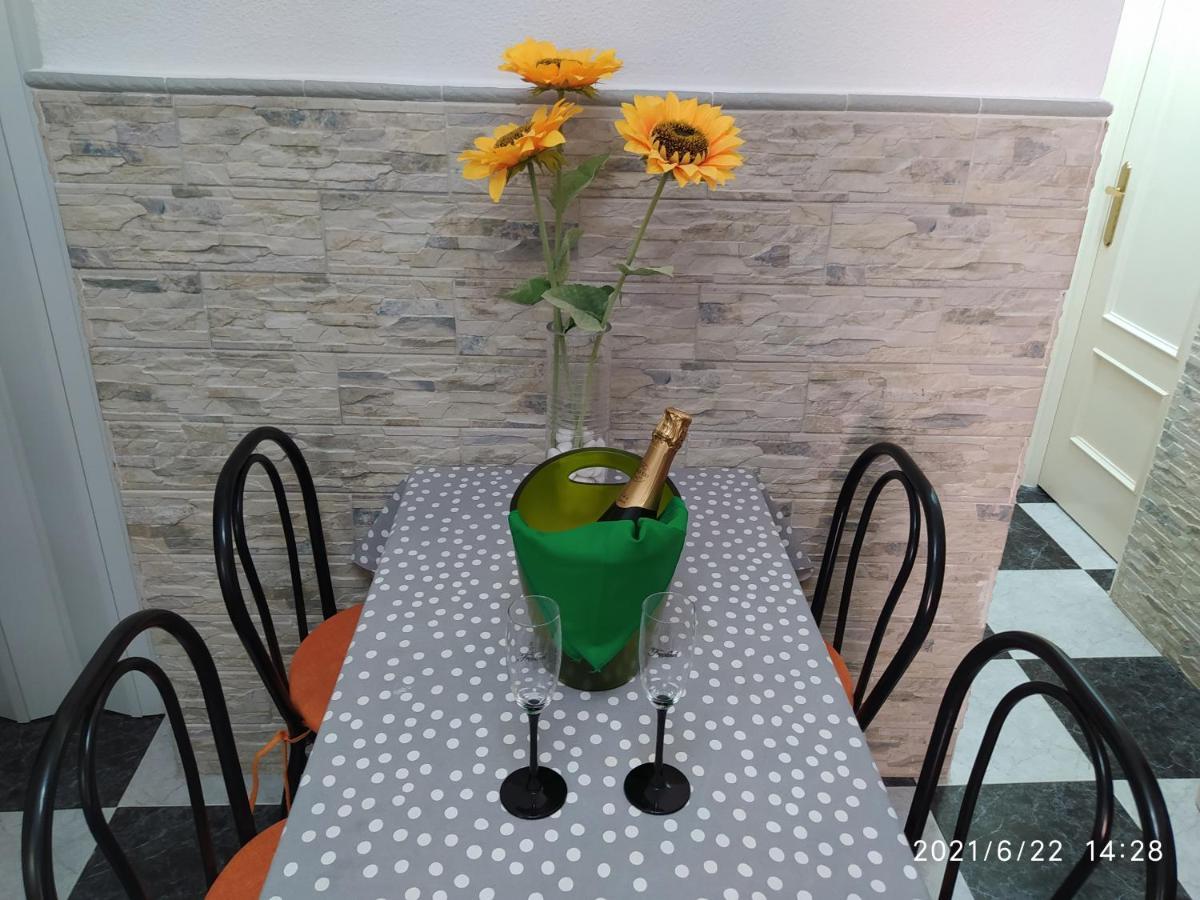 Los Tres Girasoles Cádiz Eksteriør bilde